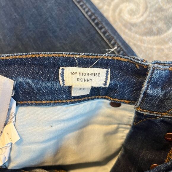 Madewell 10" High-Rise Skinny Crop Jeans: Button-Front TENCEL™ Denim Edition - Picture 7 of 8